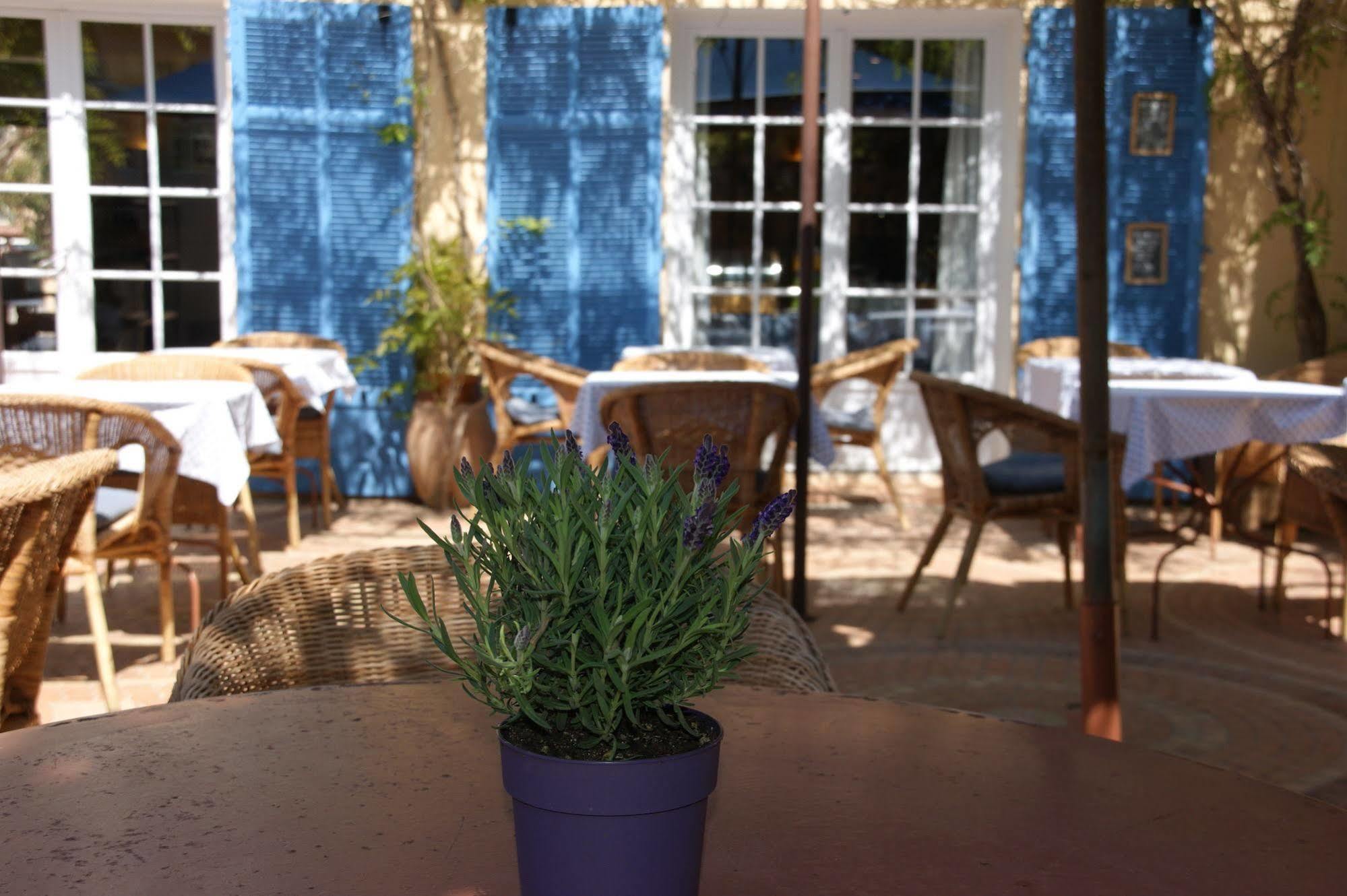 Auberge Des Glycines Porquerolles Eksteriør billede